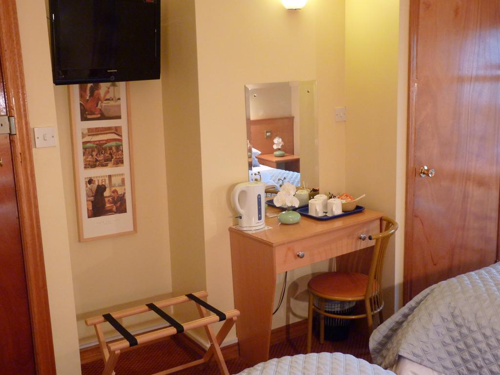 Holiday Hotel Galway Pokoj fotografie
