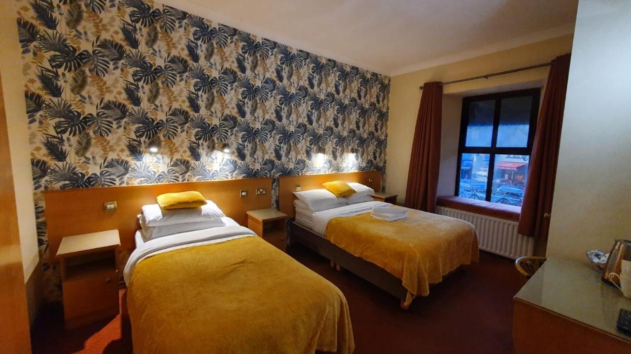 Holiday Hotel Galway Exteriér fotografie