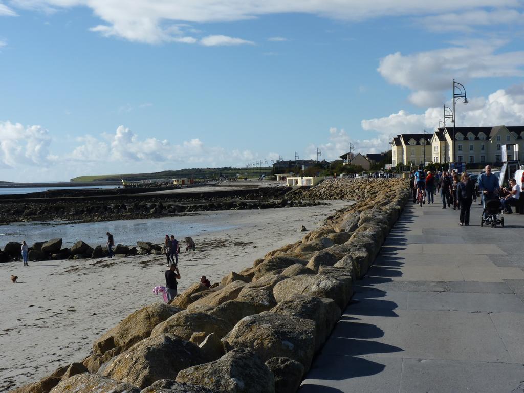 Holiday Hotel Galway Exteriér fotografie